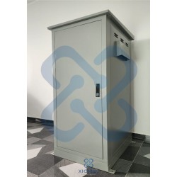 Gabinete de Piso para Exterior IP65 24RU Acero Laminado Gris