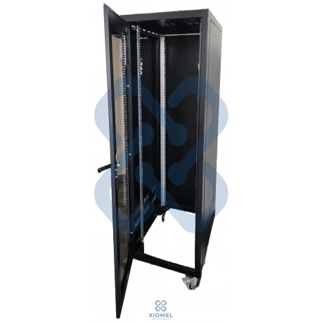 Gabinete de Piso 38RU 1.80 x 0.62 x 0.80 mts (altura, ancho y prof.) 4 ruedas